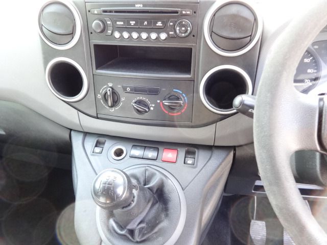 2009 Peugeot Partner 1.6 HDI S L1 850 4d image 9