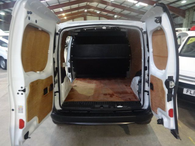 2010 Renault Kangoo 1.5 ML19 DCI 5d image 7