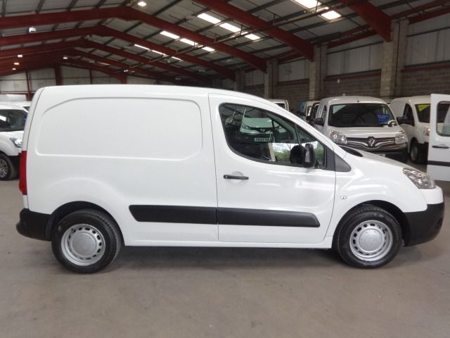 2011 Peugeot Partner 1.6 HDI S L1 850 4d image 2