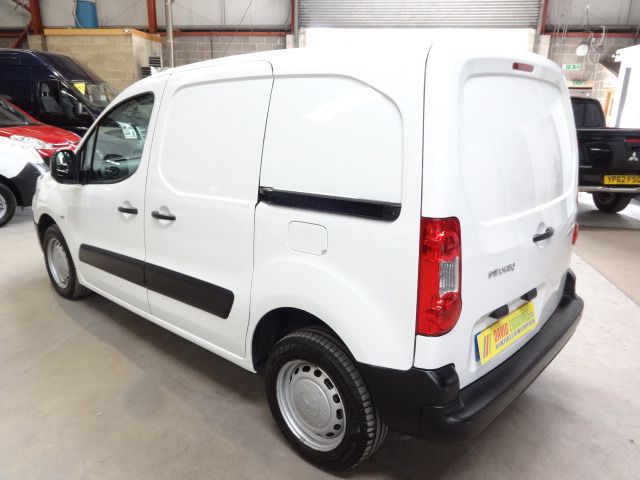 2011 Peugeot Partner 1.6 HDI S L1 850 4d image 4