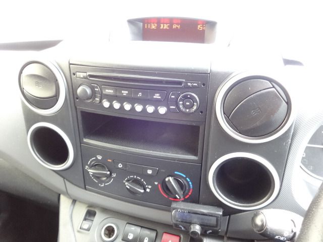 2011 Peugeot Partner 1.6 HDI S L1 850 4d image 8
