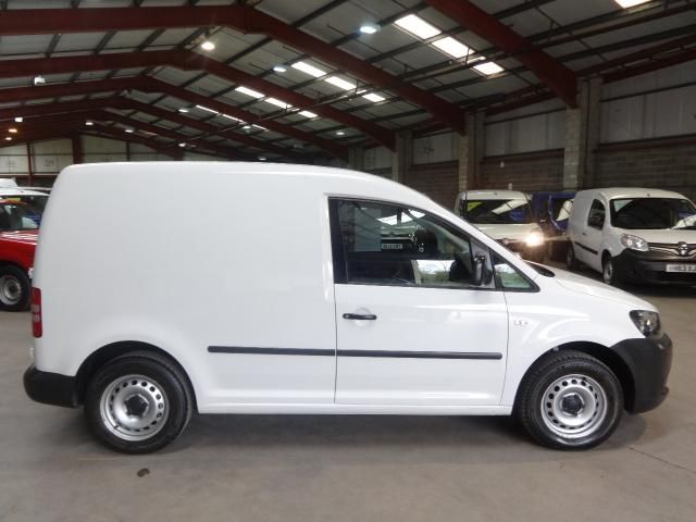 2011 Volkswagen Caddy 1.6 C20 TDI 102 5d image 2