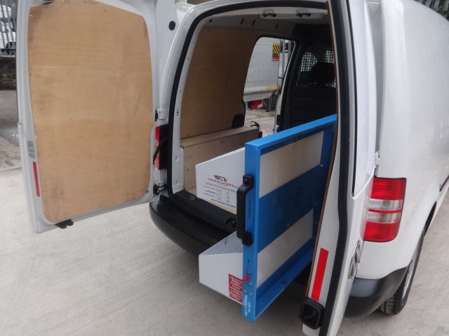 2011 Volkswagen Caddy 1.6 C20 TDI 102 5d image 6