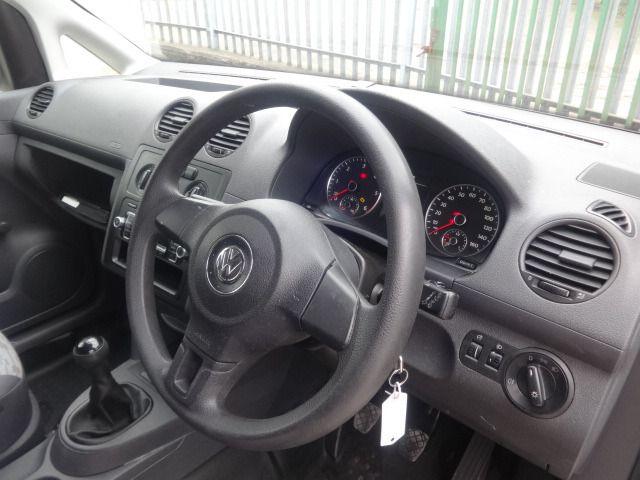2011 Volkswagen Caddy 1.6 C20 TDI 102 5d image 9