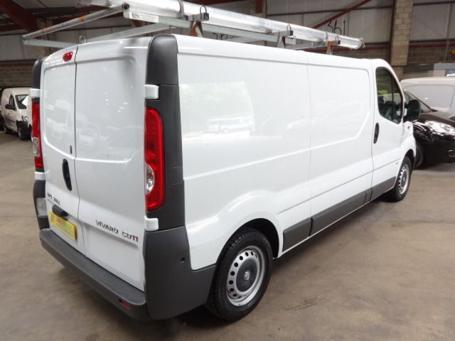 2010 Vauxhall Vivaro 2.0 2900CDTI SHR 5d image 3