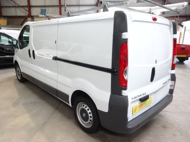 2010 Vauxhall Vivaro 2.0 2900CDTI SHR 5d image 4