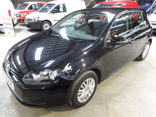 2012 Volkswagen Golf 1.6 S TDI 5d image 4