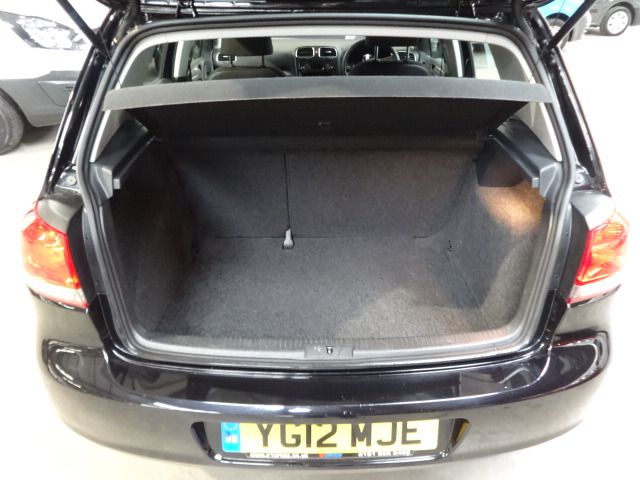 2012 Volkswagen Golf 1.6 S TDI 5d image 6