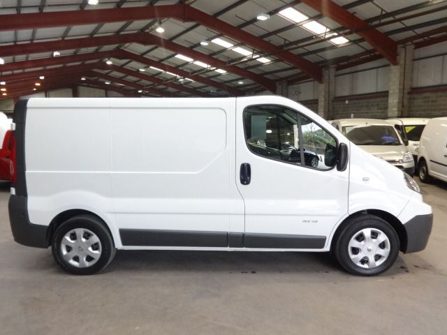 2013 Renault Trafic 2.0 SL29 DCI 5d image 2