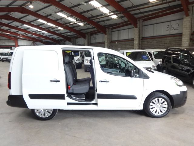 2014 Citroen Berlingo 1.6 725 X L2 HDI image 2