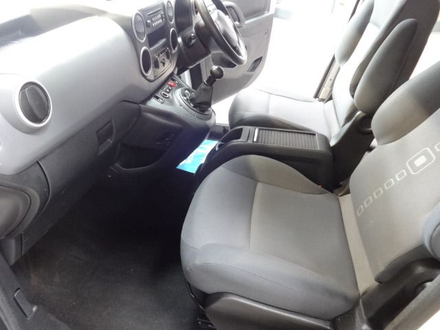 2014 Citroen Berlingo 1.6 725 X L2 HDI image 9