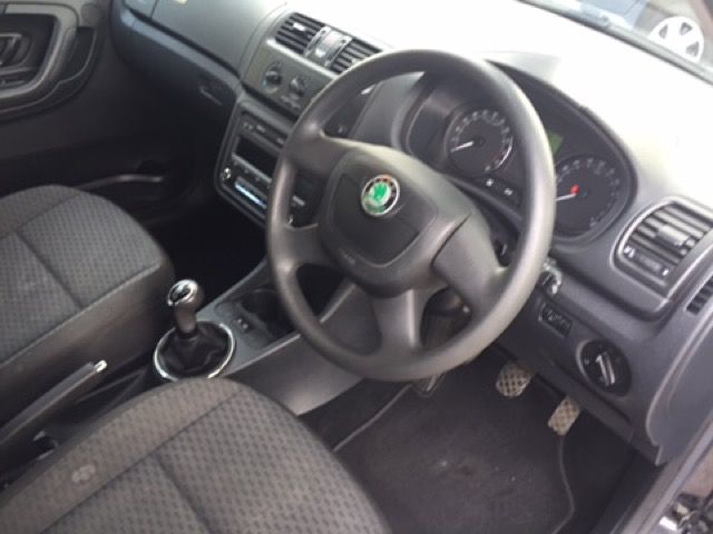 2011 Skoda Fabia 1.6 SE TDI CR 5d image 6