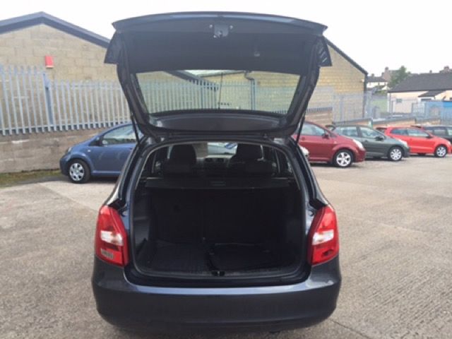 2011 Skoda Fabia 1.6 SE TDI CR 5d image 8