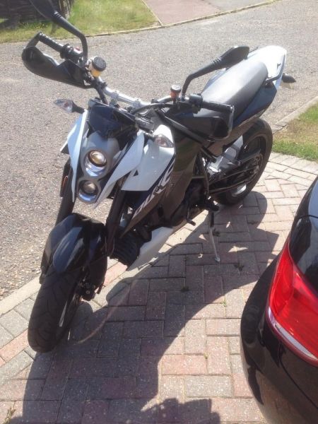 2008 KTM Duke 690 image 3