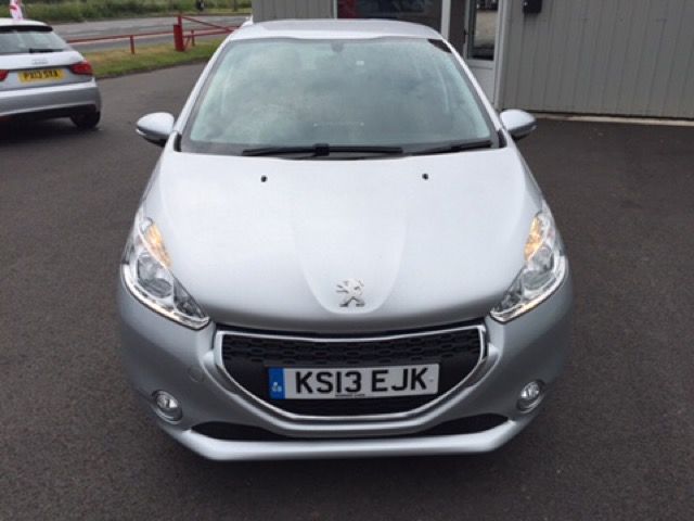 2013 Peugeot 208 1.2 Active 5d image 5