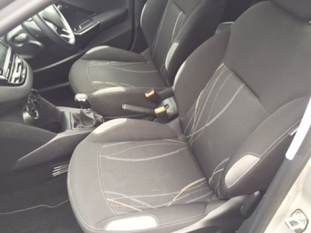 2013 Peugeot 208 1.2 Active 5d image 6