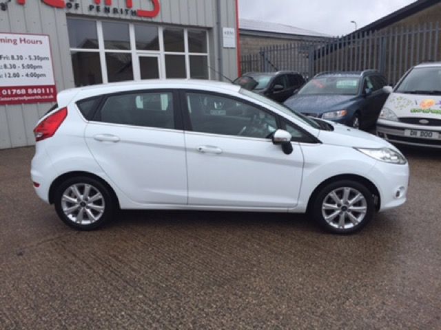 2009 Ford Fiesta 1.2 Zetec 5d image 2