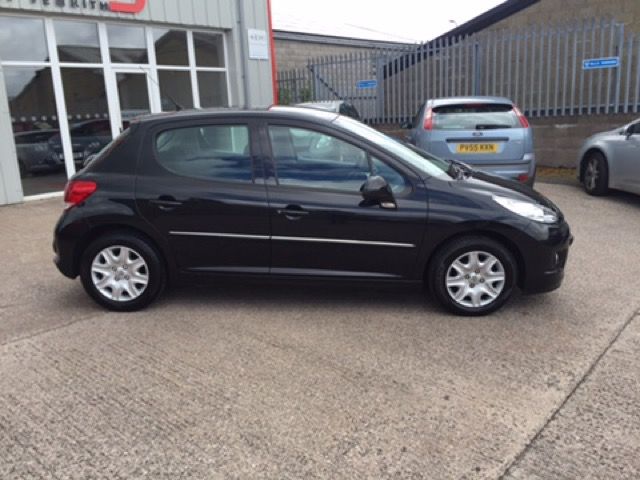 2011 Peugeot 207 1.4 HDI 5d image 2