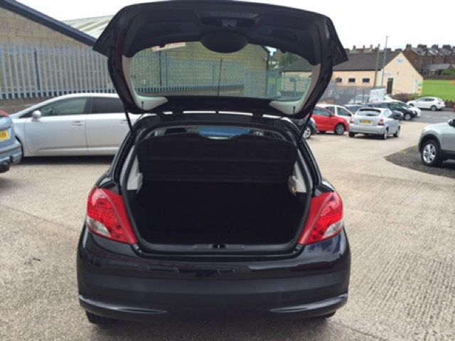 2011 Peugeot 207 1.4 HDI 5d image 8