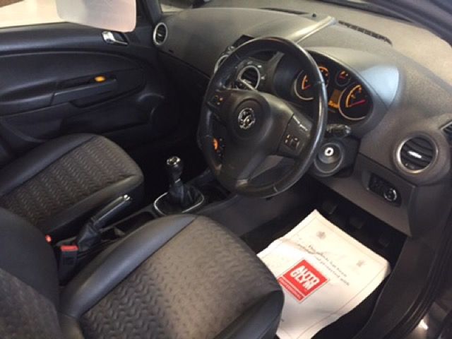 2012 Vauxhall Corsa 1.2 SE 5d image 6