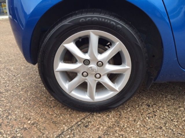 2007 Toyota Yaris 1.4 SR D-4D 5d image 8