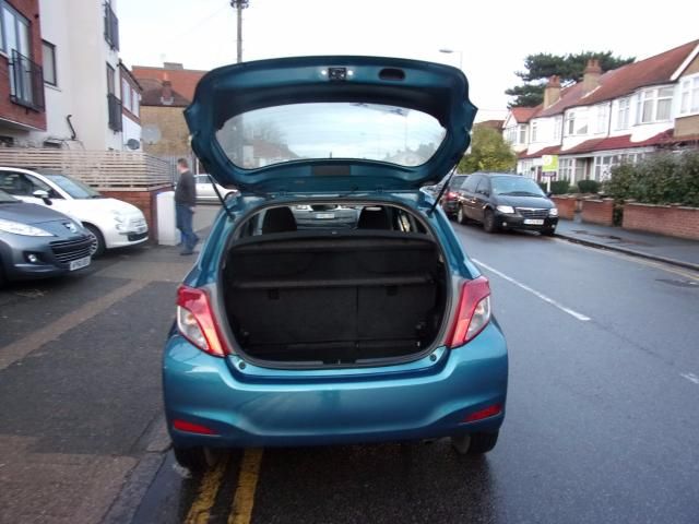 2013 Toyota Yaris 1.4 D-4D TR 5d image 6