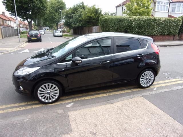 2009 Ford Fiesta 1.4 Titanium 5d image 3