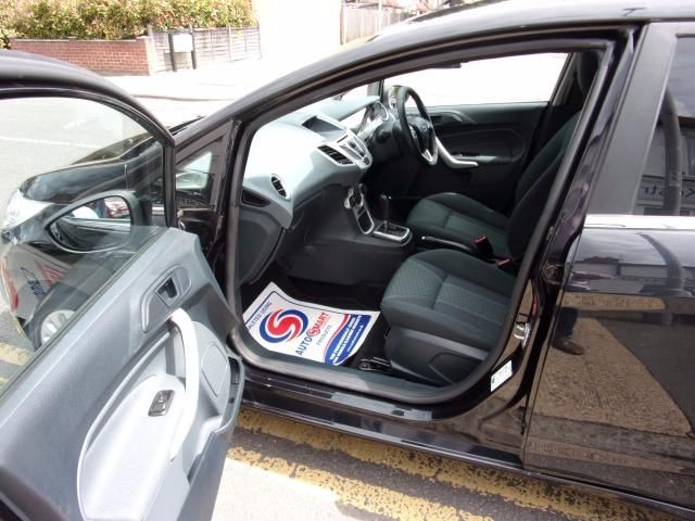 2009 Ford Fiesta 1.4 Titanium 5d image 7