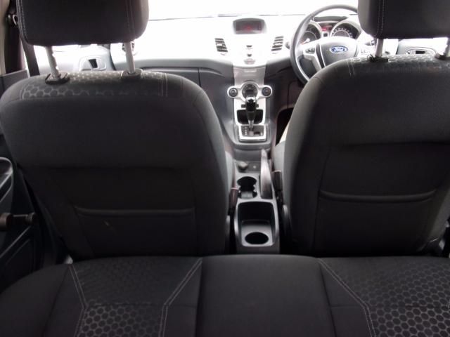 2009 Ford Fiesta 1.4 Titanium 5d image 8