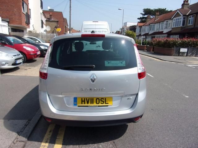 2011 Renault Scenic 1.9 DCI 5d image 5