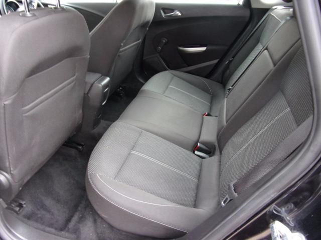 2010 Vauxhall Astra 1.4 5d image 8