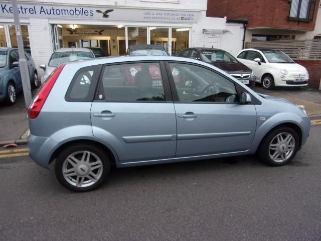 2006 Ford Fiesta 1.4 Ghia 16V 5d image 4