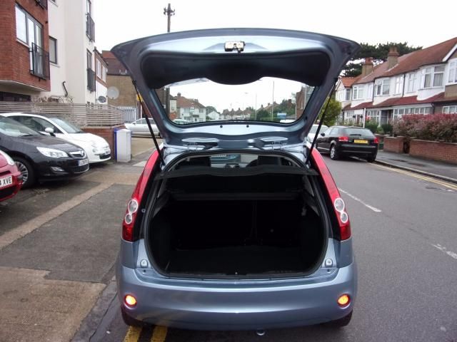 2006 Ford Fiesta 1.4 Ghia 16V 5d image 8