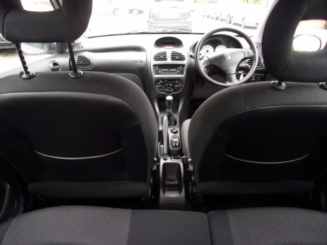 2008 Peugeot 206 1.4 LOOK 5d image 9