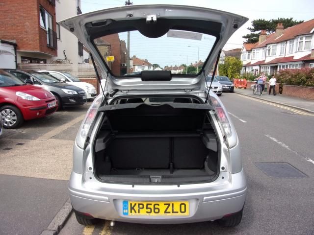 2006 Vauxhall Corsa 1.4 16V 5d image 6