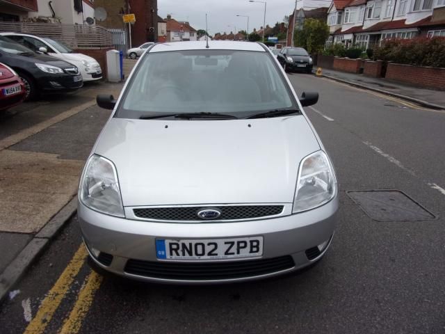 2002 Ford Fiesta 1.6 Ghia16V 5d image 1