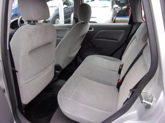 2002 Ford Fiesta 1.6 Ghia16V 5d image 6