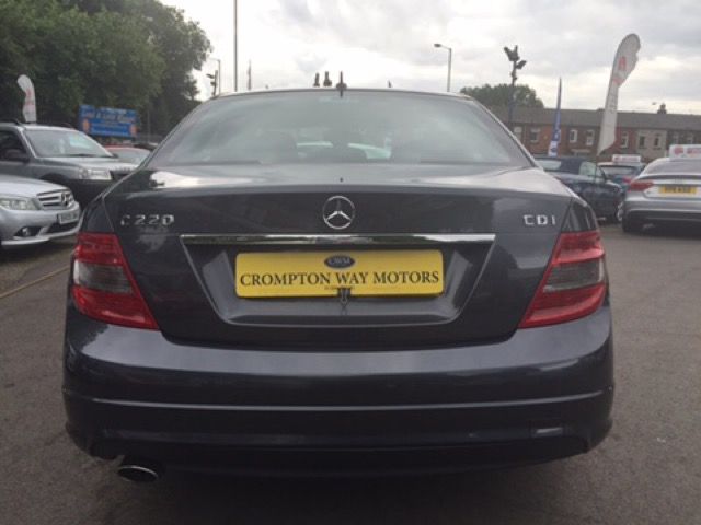 2009 Mercedes-Benz 2.1 C220 CDI Sport 4d image 3