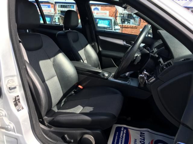 2009 Mercedes-Benz 2.1 C200 CDI Sport 5d image 9