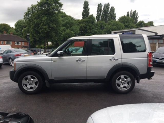 2004 Land Rover Discovery 2.7 3 TDV6 SE 5d image 4