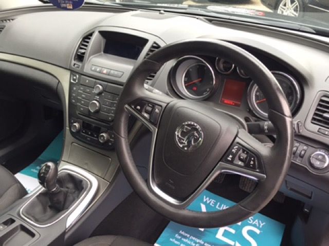 2012 Vauxhall Insignia 2.0 CDTI S/S 5d image 5
