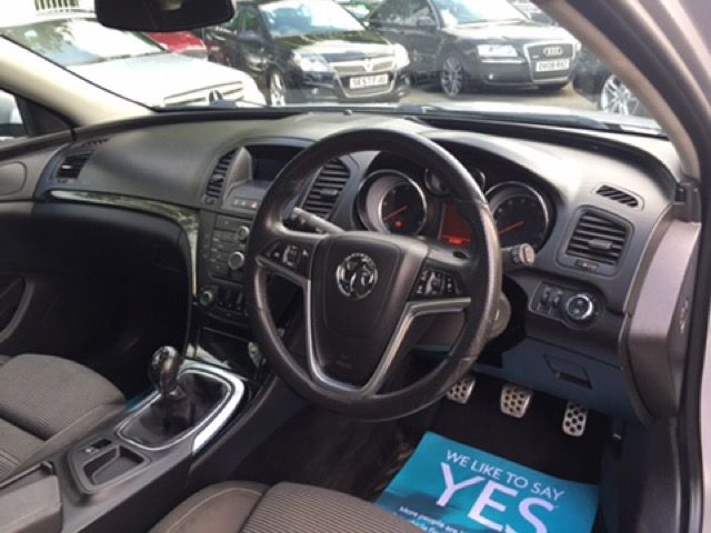 2010 Vauxhall Insignia 2.0 SRI CDTI 5d image 6