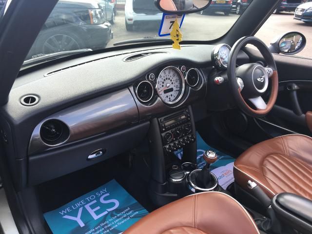 2007 Mini Convertible 1.6 One 2d image 7