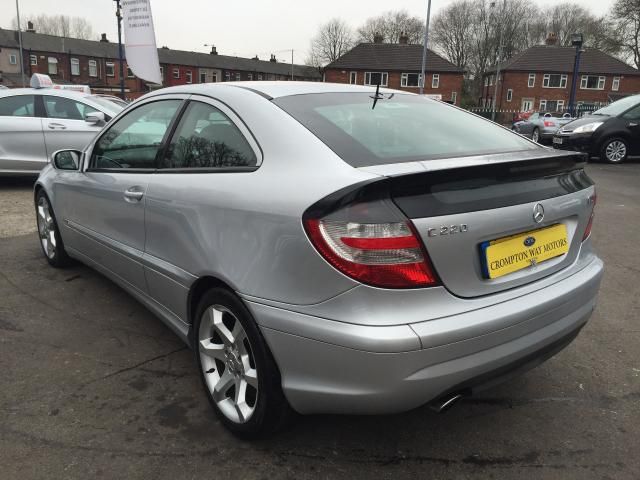 2006 Mercedes-Benz 2.1 C220 CDI SPORT 3d image 3