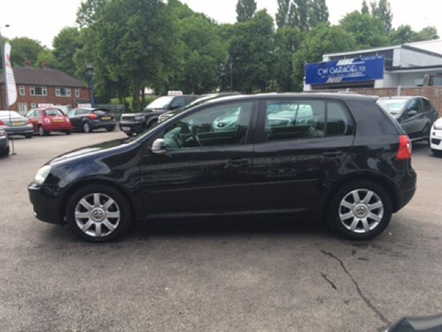 2004 Volkswagen Golf 2.0 GT FSI 5d image 4