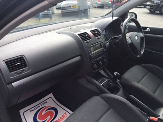 2004 Volkswagen Golf 2.0 GT FSI 5d image 7