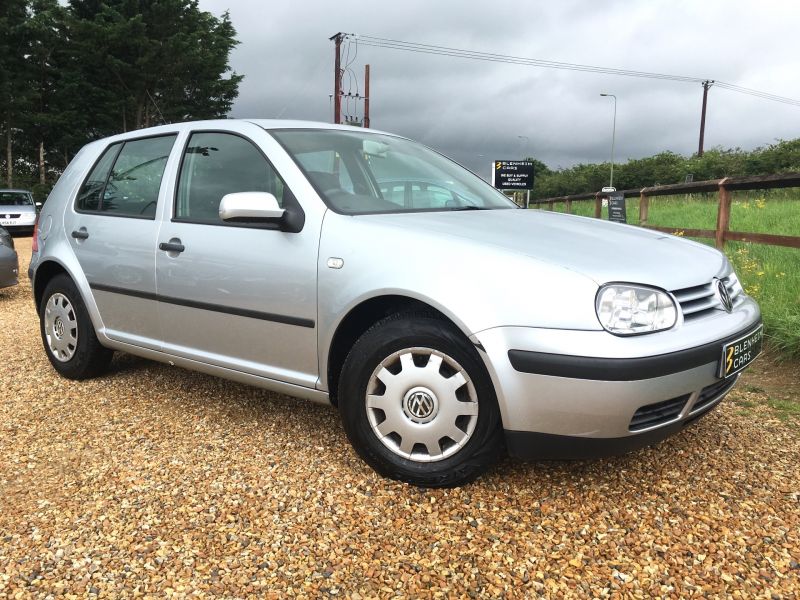 2001 Volkswagen Golf 1.6 S image 1
