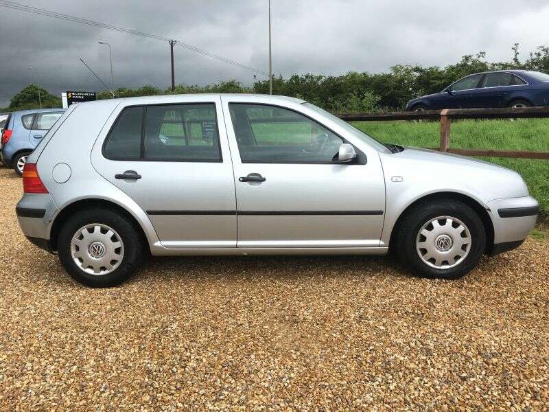 2001 Volkswagen Golf 1.6 S image 4