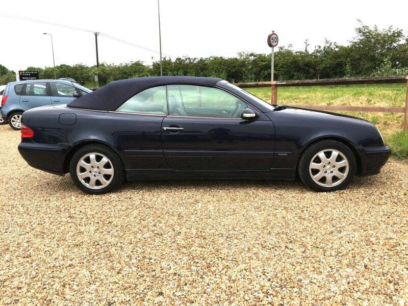 2001 Mercedes-Benz CLK 320 image 4