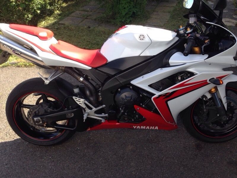 2007 Yamaha R1 image 2